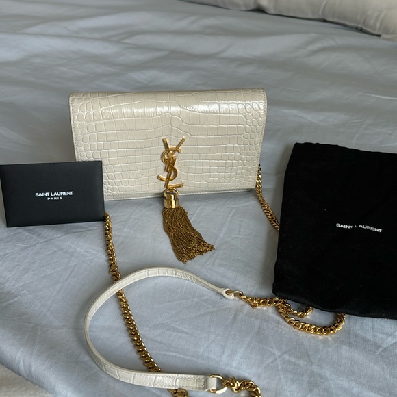 Pre-owned Saint Laurent Crocodile
Monogram Phone Holder Crossbody - Picture 1 of 8